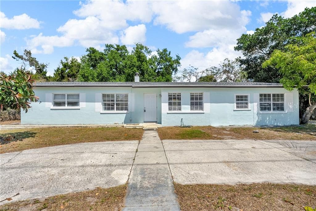 3017 Market ST FORT MYERS, FL 33916