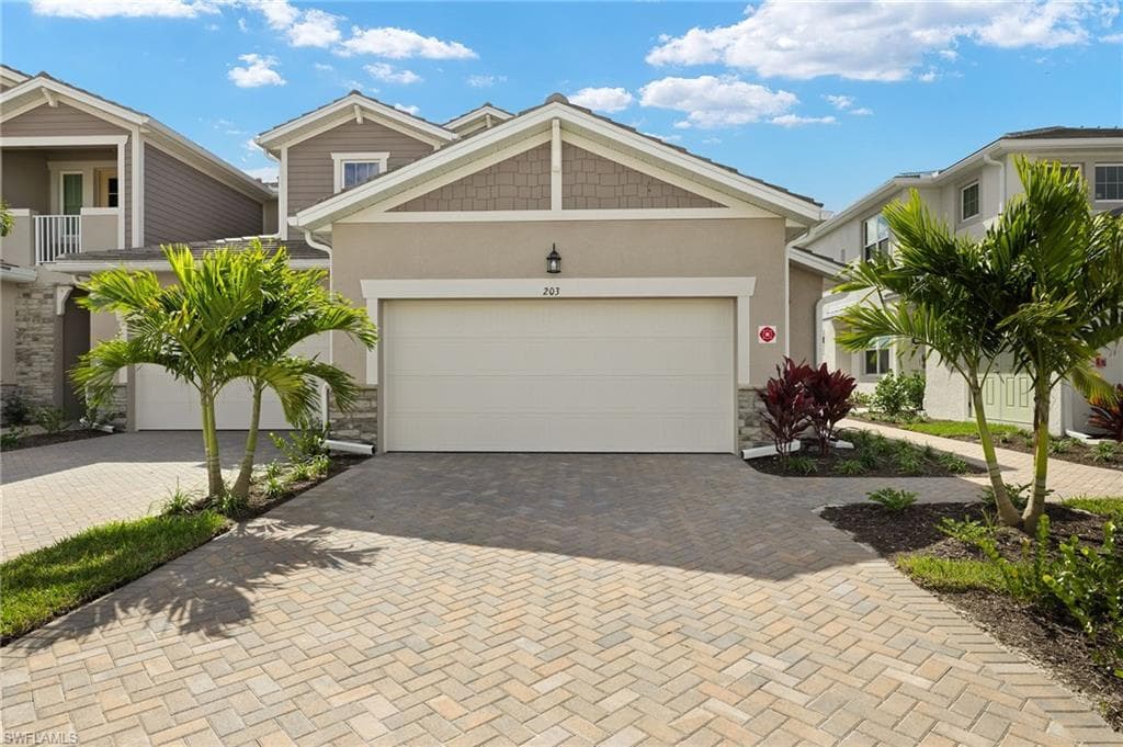 4557 Arboretum CIR 203 NAPLES, FL 34112