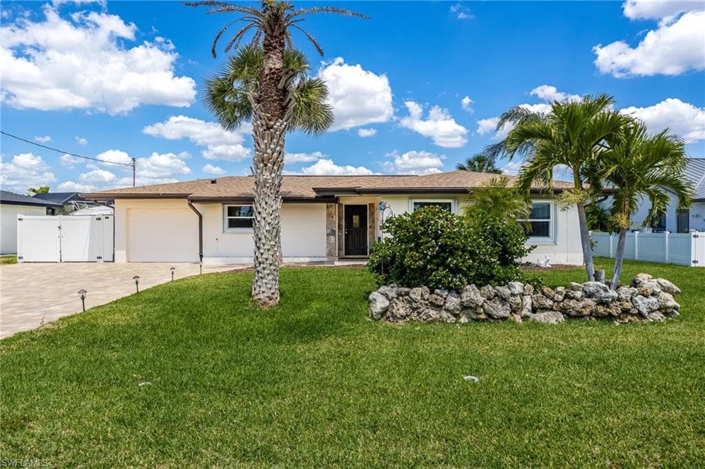 1713 SE 39th ST CAPE CORAL, FL 33904