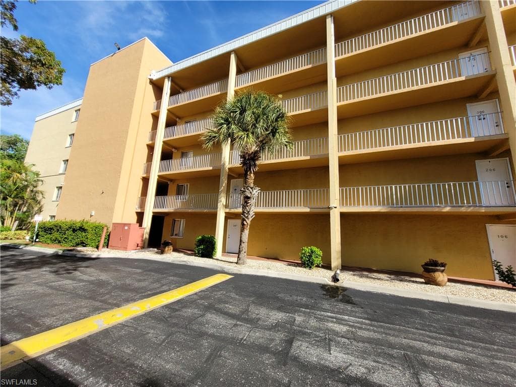 2366 E Mall DR 208 FORT MYERS, FL 33901