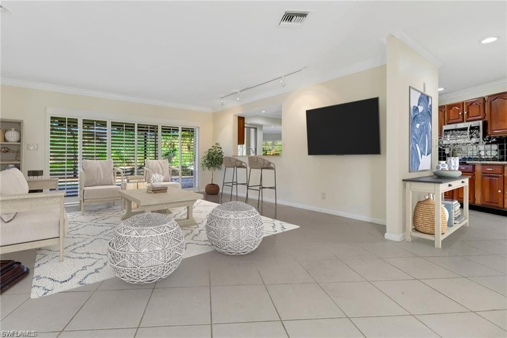 449 Cypress Way E NAPLES, FL 34110