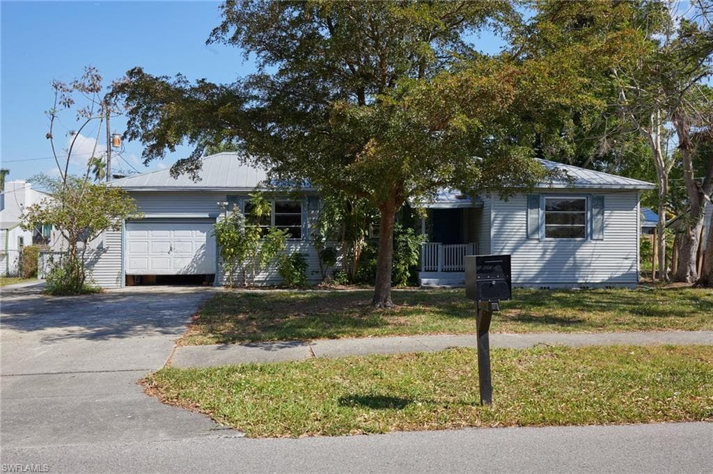 1515 Braman AVE FORT MYERS, FL 33901