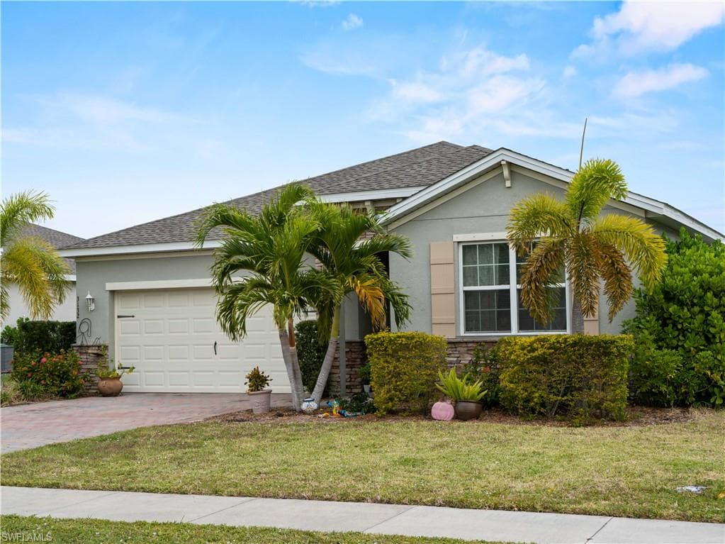 3132 Amadora CIR CAPE CORAL, FL 33909