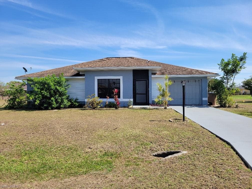 202 Eaglesmere DR LEHIGH ACRES, FL 33936