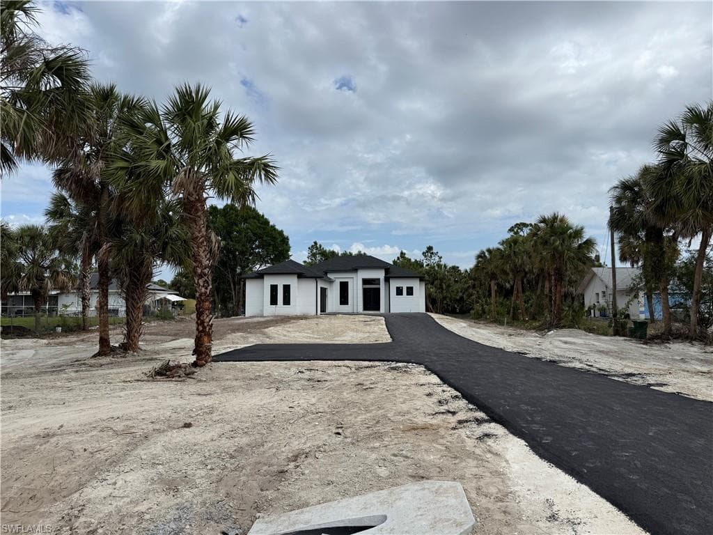 2699 2nd AVE SE NAPLES, FL 34117