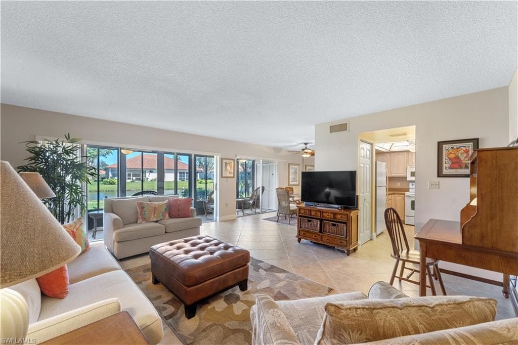 5463 Peppertree DR 13 FORT MYERS, FL 33908