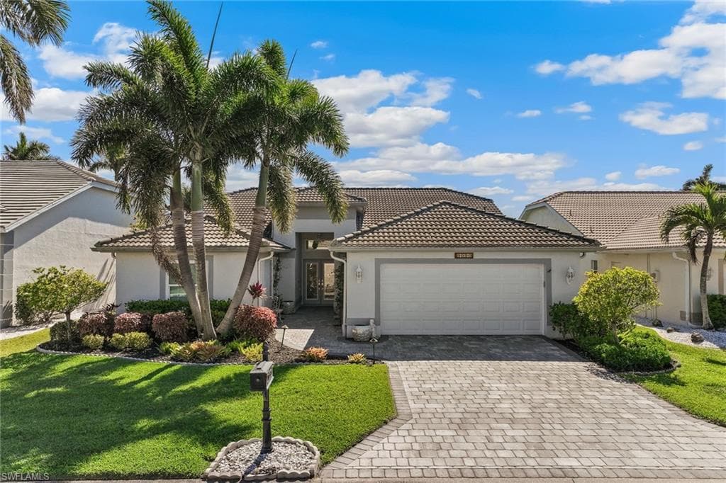 9090 Old Hickory CIR FORT MYERS, FL 33912