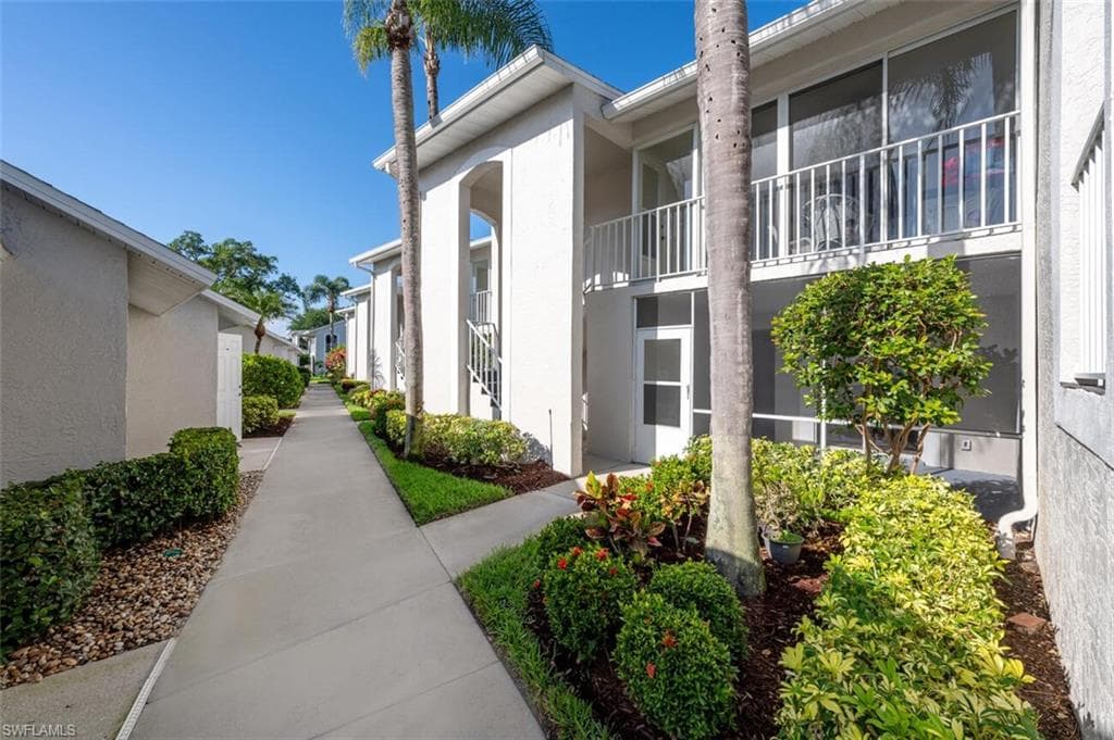 433 Country Hollow CT C105 NAPLES, FL 34104