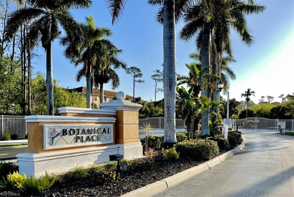 4440 Botanical Place CIR 102 NAPLES, FL 34112
