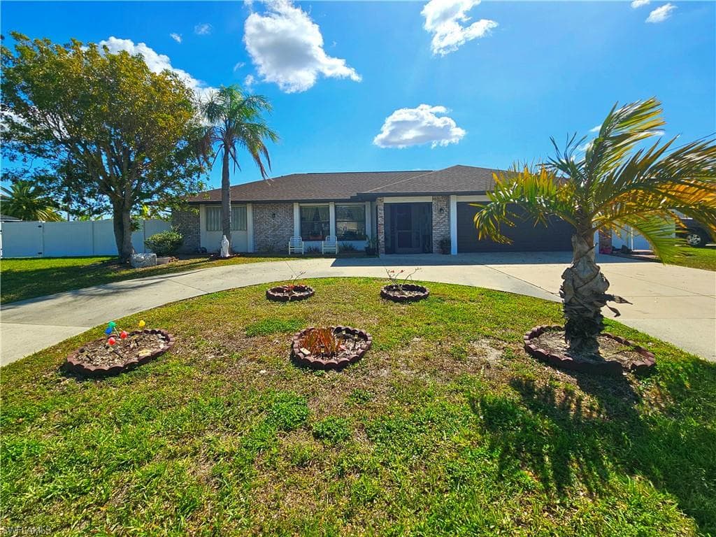 3207 Santa Barbara BLVD CAPE CORAL, FL 33914