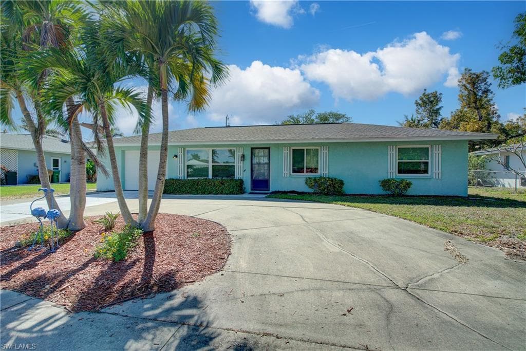3406 Country Club BLVD CAPE CORAL, FL 33904