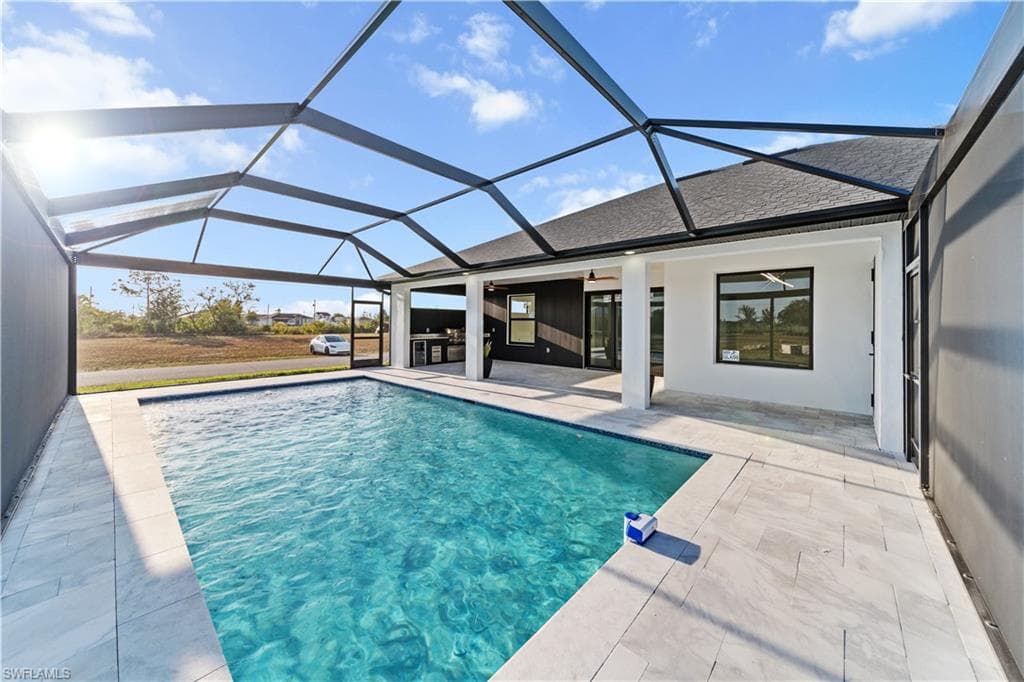 122 NE 20th TER CAPE CORAL, FL 33909