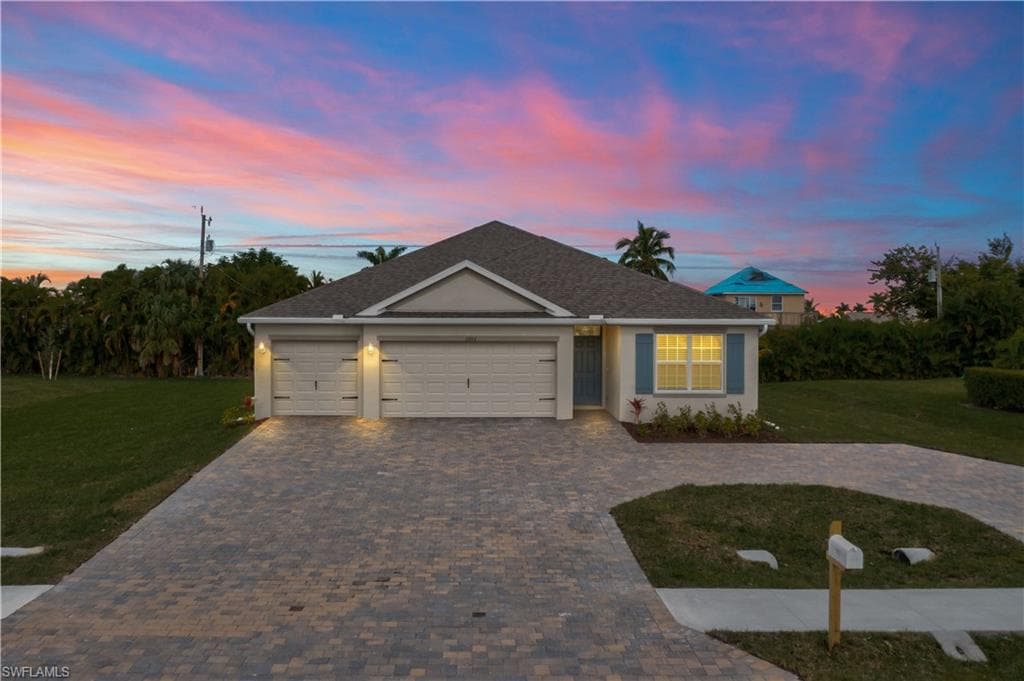 1903 Cape Coral PKWY W CAPE CORAL, FL 33914