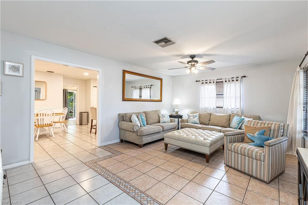 634 103rd AVE N NAPLES, FL 34108