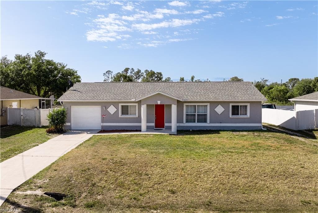 2911 51st ST SW LEHIGH ACRES, FL 33976