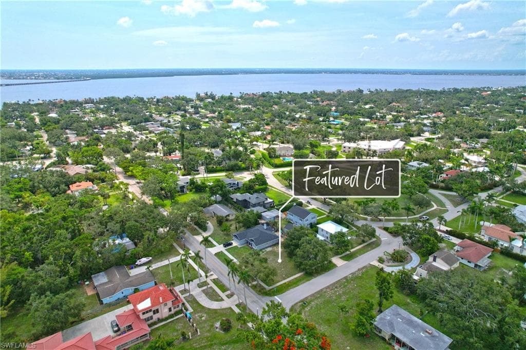 1439 Winkler AVE FORT MYERS, FL 33901