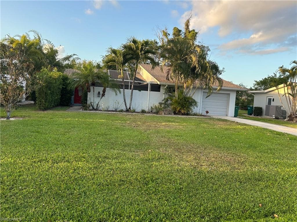23 Maui CIR 23 NAPLES, FL 34112