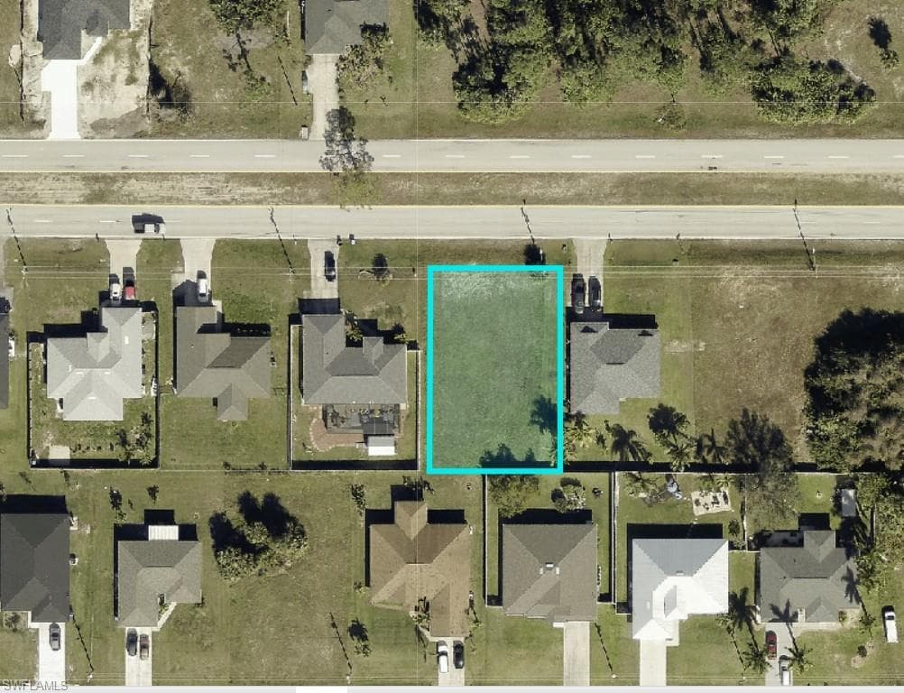 1524 S Gator CIR CAPE CORAL, FL 33909