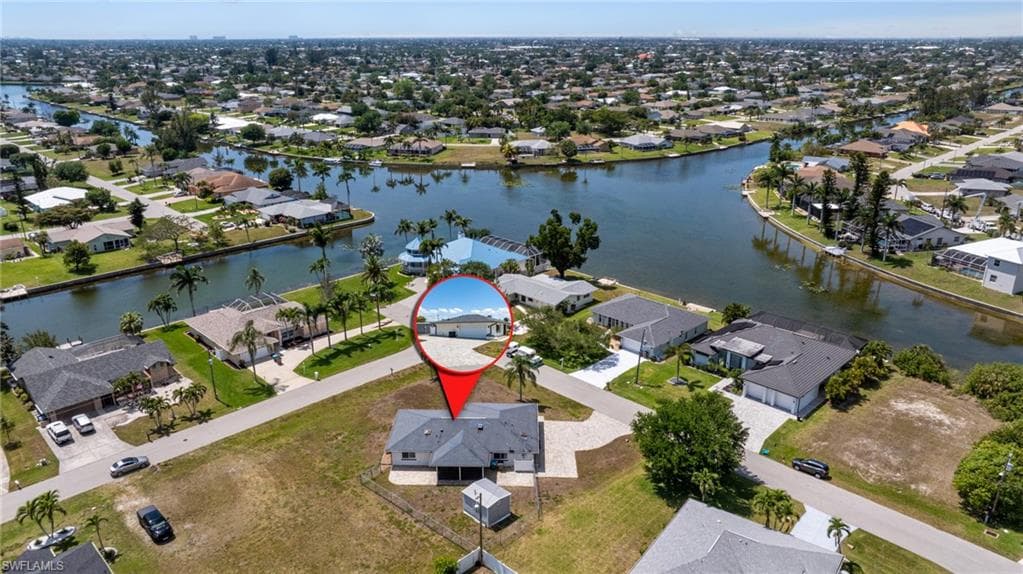 601 SE 16th TER CAPE CORAL, FL 33990
