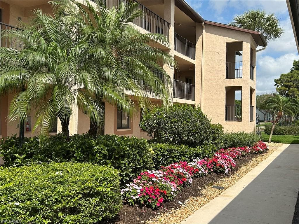 7300 Saint Ives WAY 5108 NAPLES, FL 34104