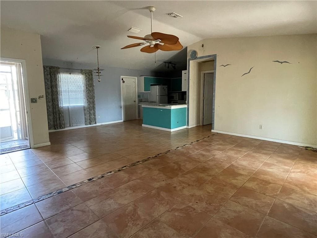 4022 SW 8th PL CAPE CORAL, FL 33914
