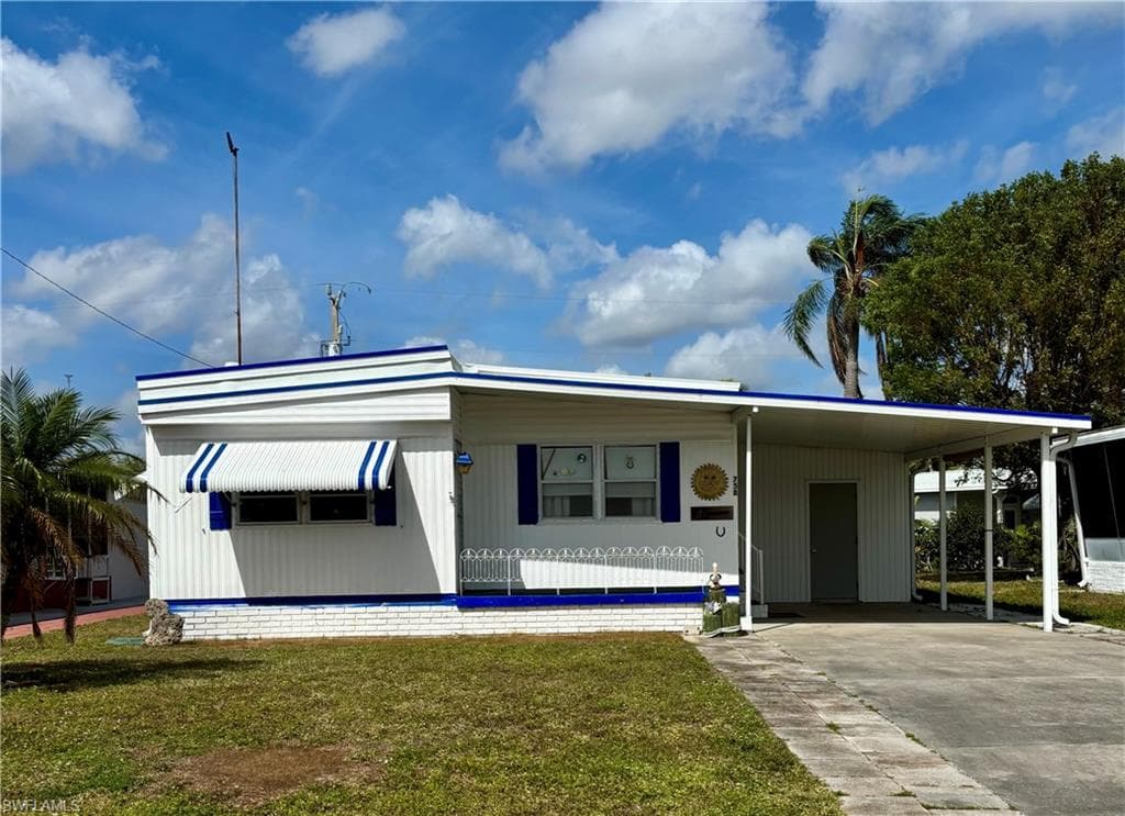758 Knotty Pine CIR NORTH FORT MYERS, FL 33917
