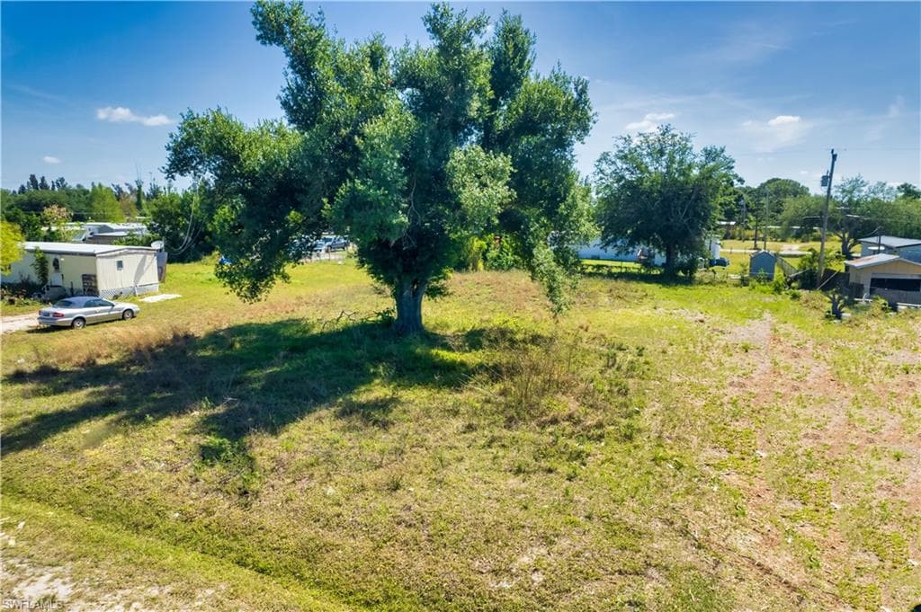 8355 Nault RD NORTH FORT MYERS, FL 33917