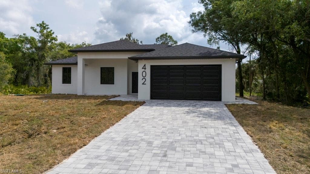 402 Thompson AVE LEHIGH ACRES, FL 33972