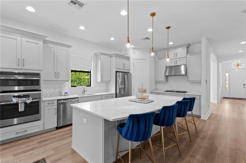 9336 Montelanico LOOP NAPLES, FL 34119