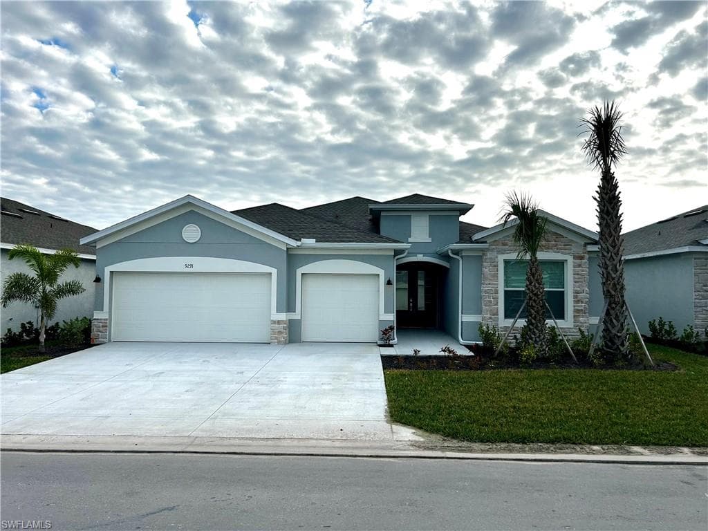 9291 Aqua Overlook CT LEHIGH ACRES, FL 33936