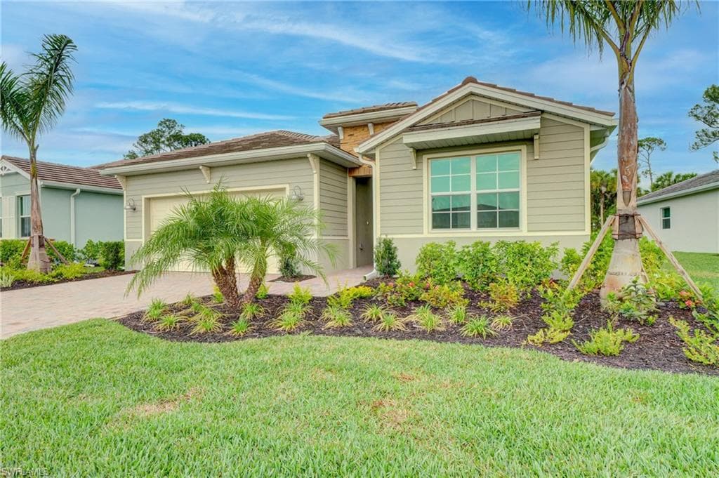 335 Tamarindo LN NAPLES, FL 34114