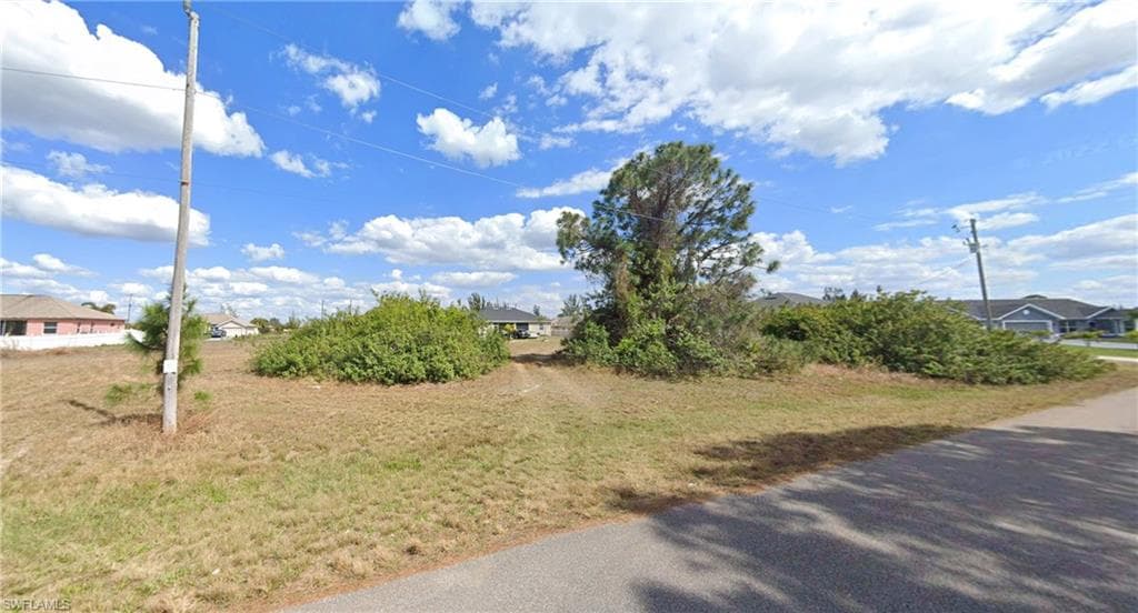 3715 NE 12th AVE CAPE CORAL, FL 33909