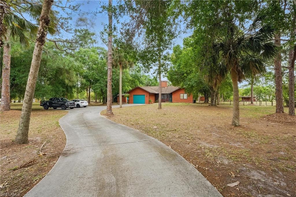 15820 Cemetery RD FORT MYERS, FL 33905