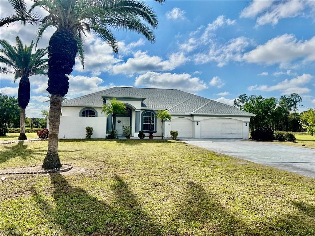 1468 Archer ST LEHIGH ACRES, FL 33936