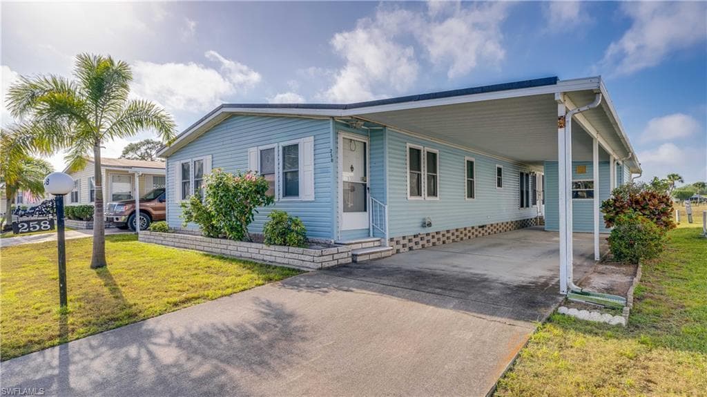 258 Lakeside DR NORTH FORT MYERS, FL 33903