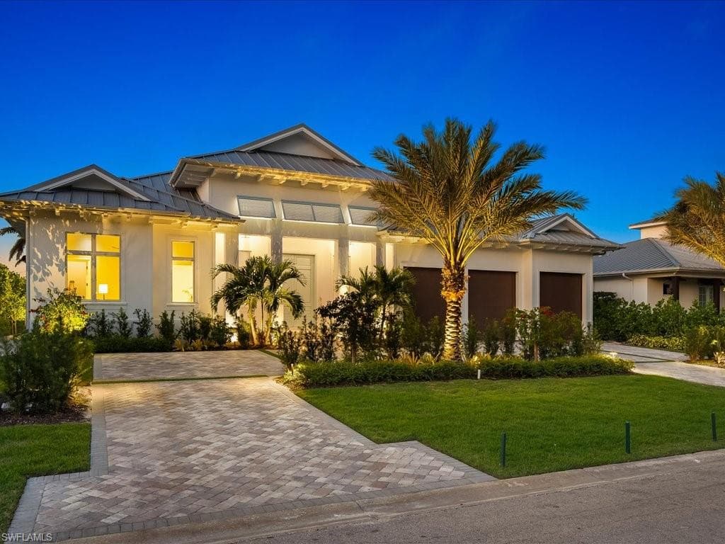 619 Binnacle DR NAPLES, FL 34103