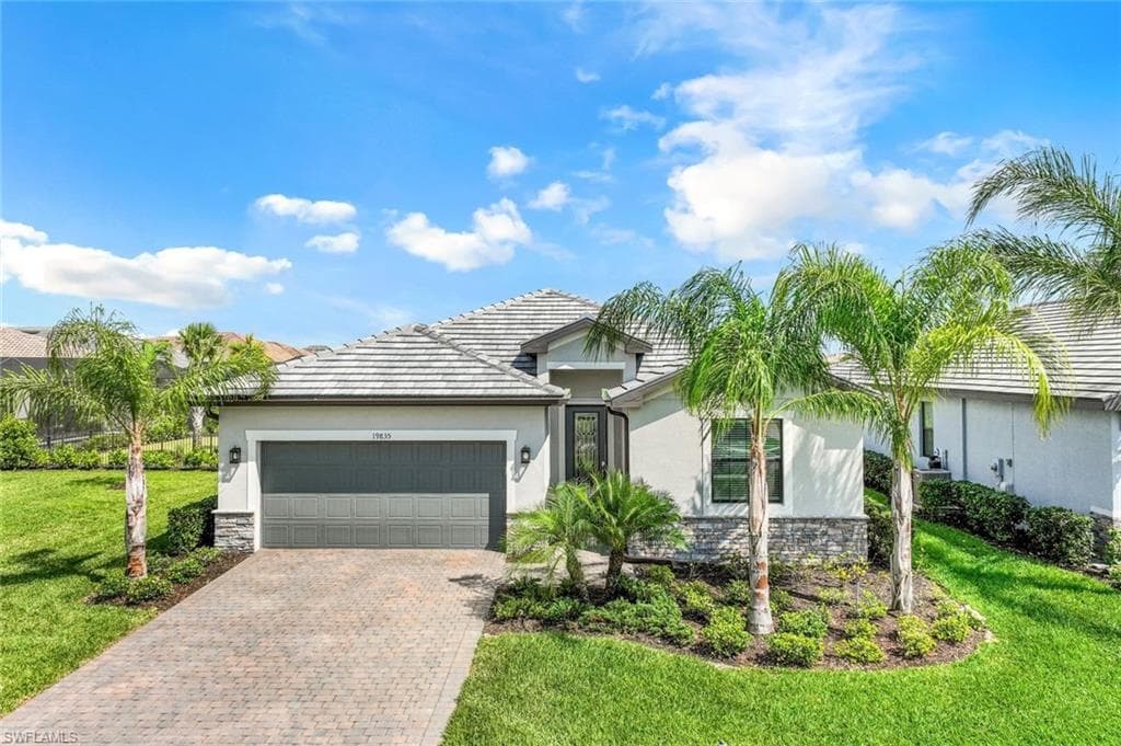 19835 Beechcrest PL ESTERO, FL 33928