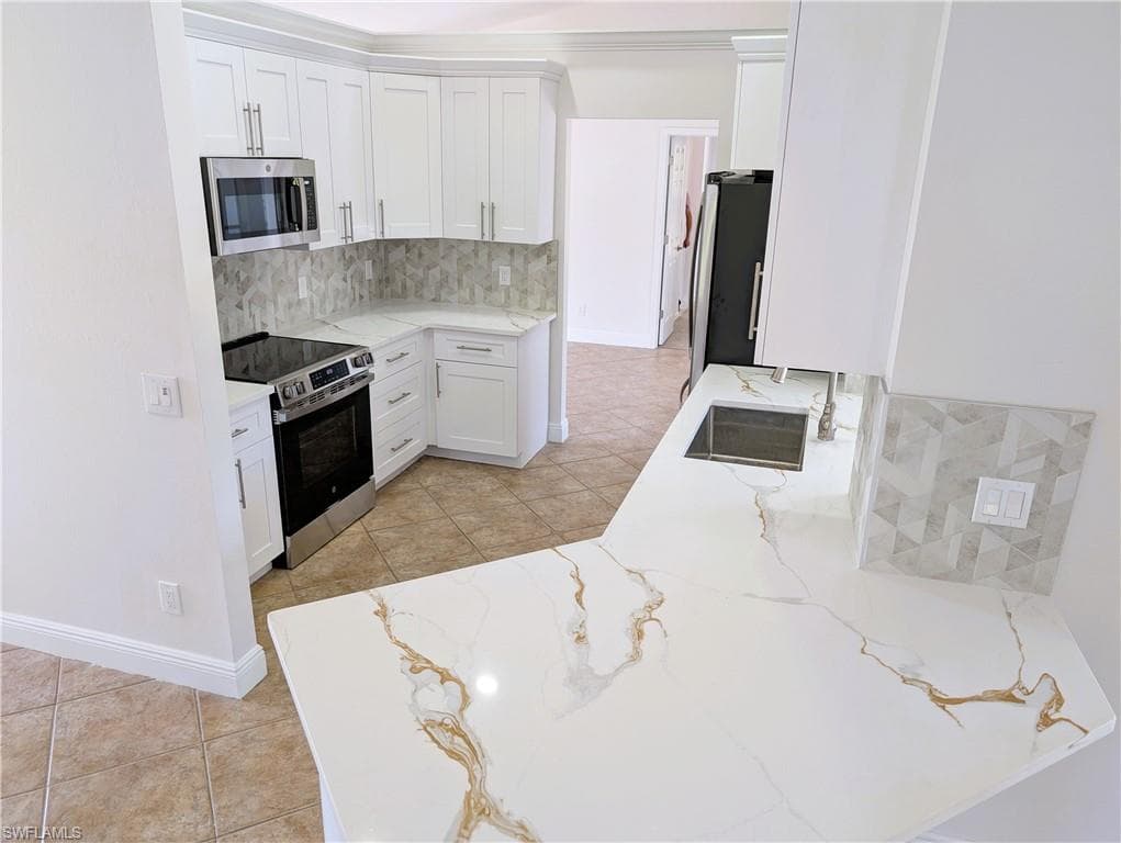 3571 20th AVE NE NAPLES, FL 34120