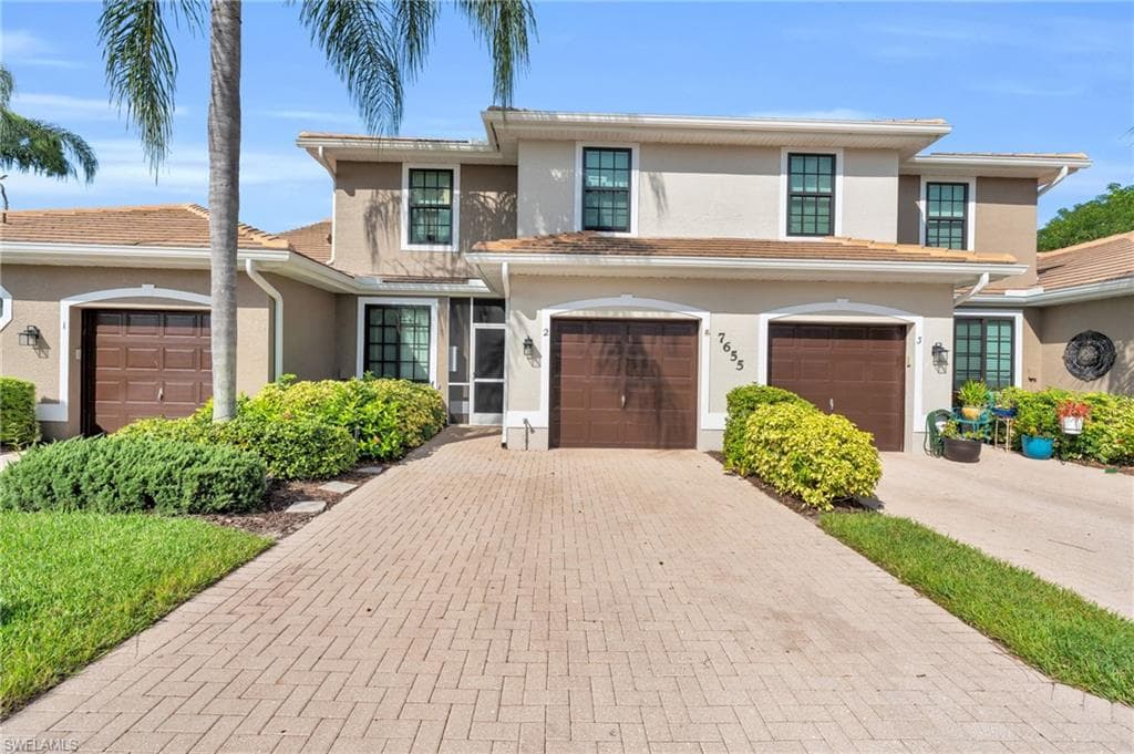 7655 Meadow Lakes DR 1002 NAPLES, FL 34104