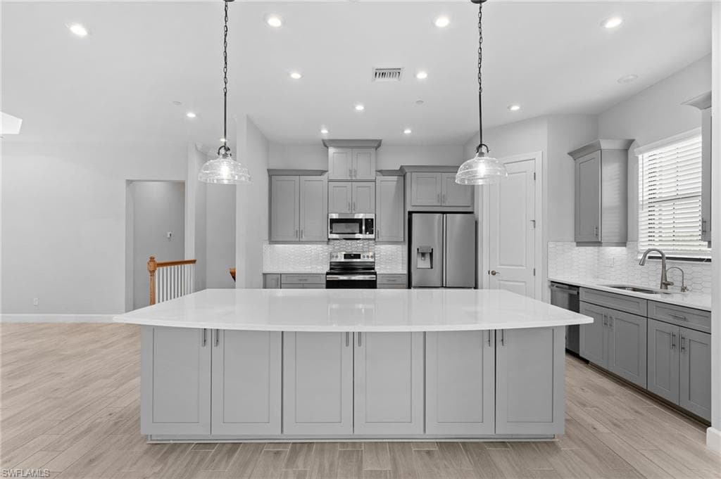 15244 Zeno WAY 201 NAPLES, FL 34114