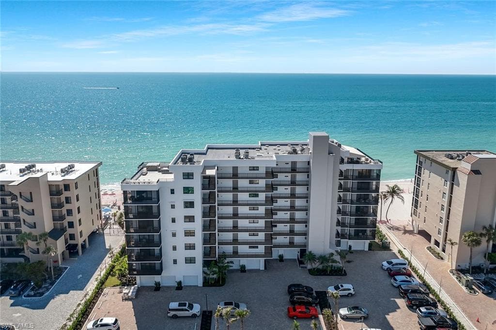 9375 Gulf Shore DR 202 NAPLES, FL 34108