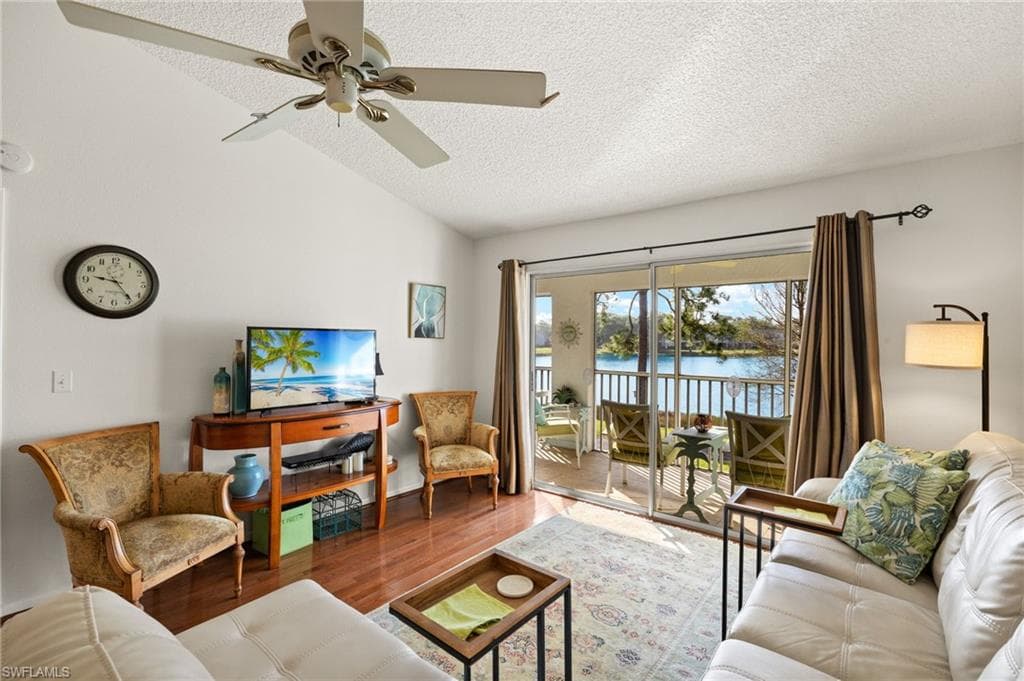 1712 Kings Lake BLVD 3-205 NAPLES, FL 34112
