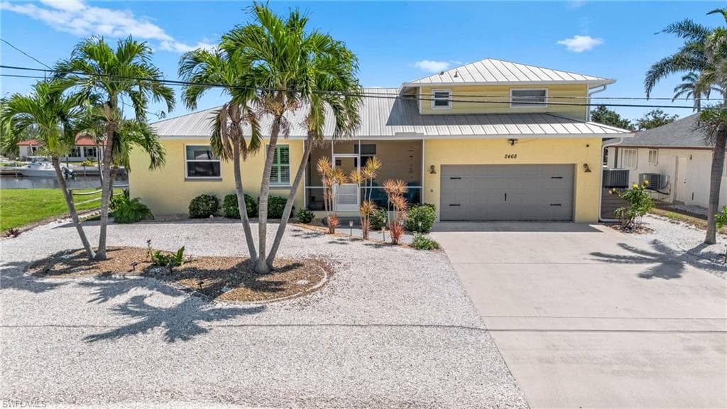 2468 Sapodilla LN ST. JAMES CITY, FL 33956