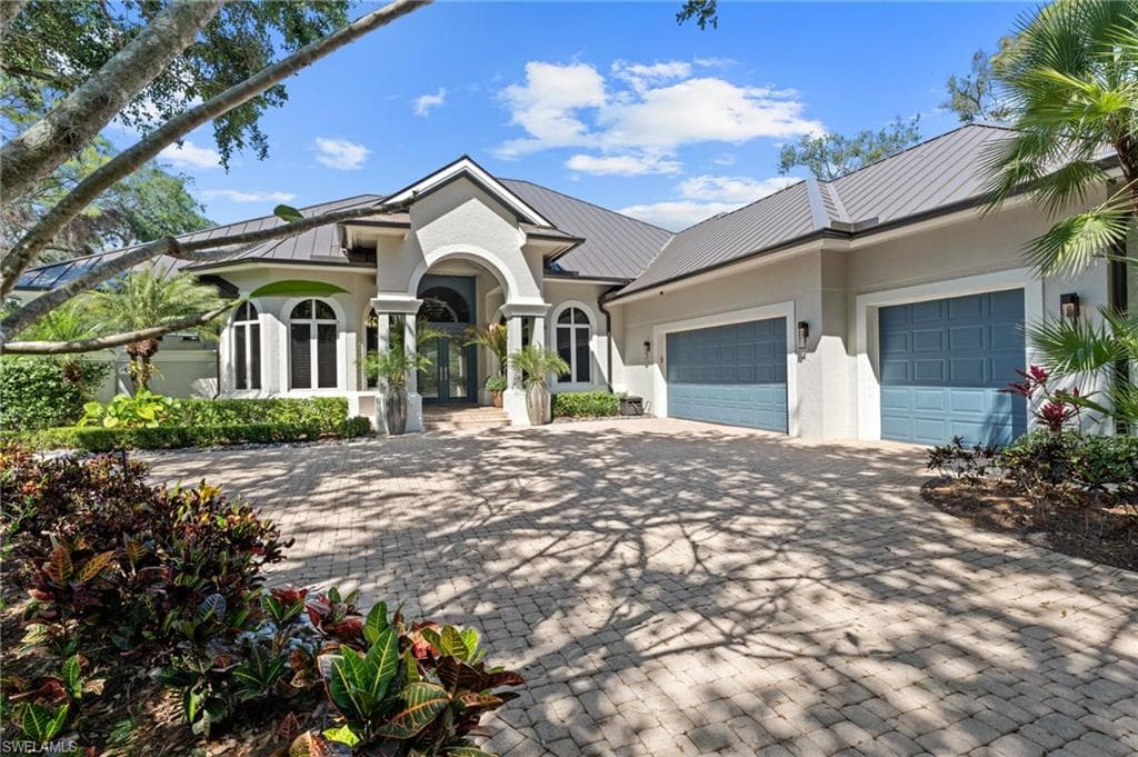 933 Barcarmil WAY NAPLES, FL 34110