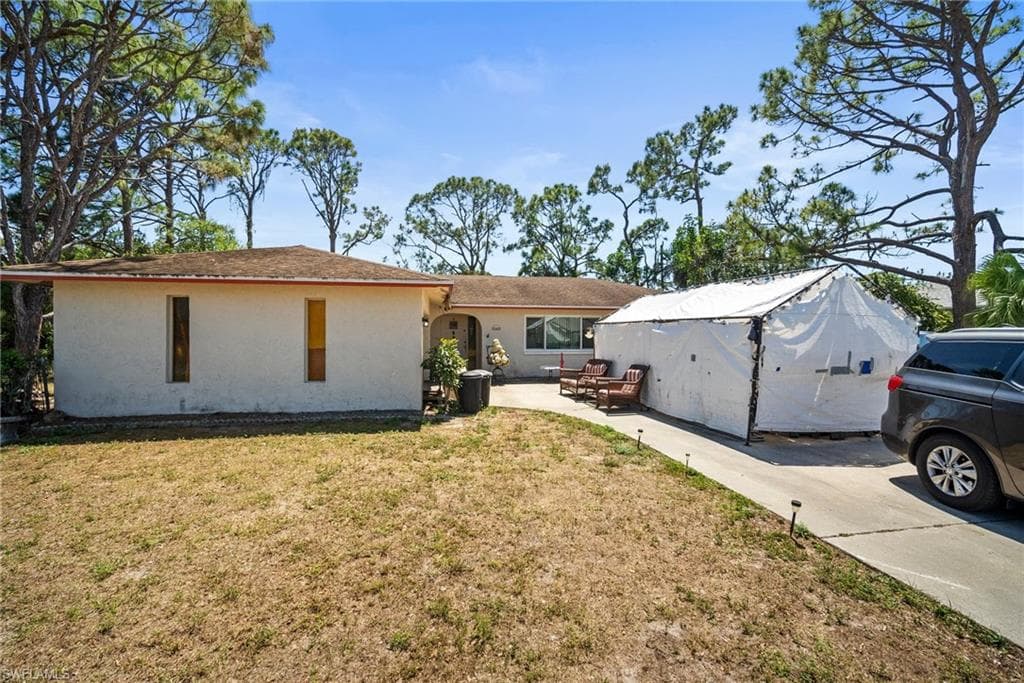 8362 San Carlos BLVD FORT MYERS, FL 33967