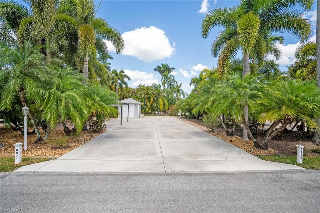 10071 Stonewood DR FORT MYERS, FL 33905