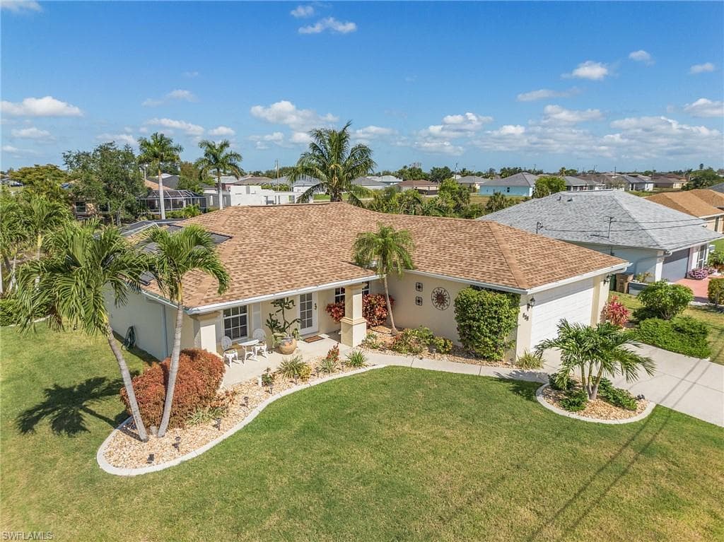 924 NE 11th AVE CAPE CORAL, FL 33909