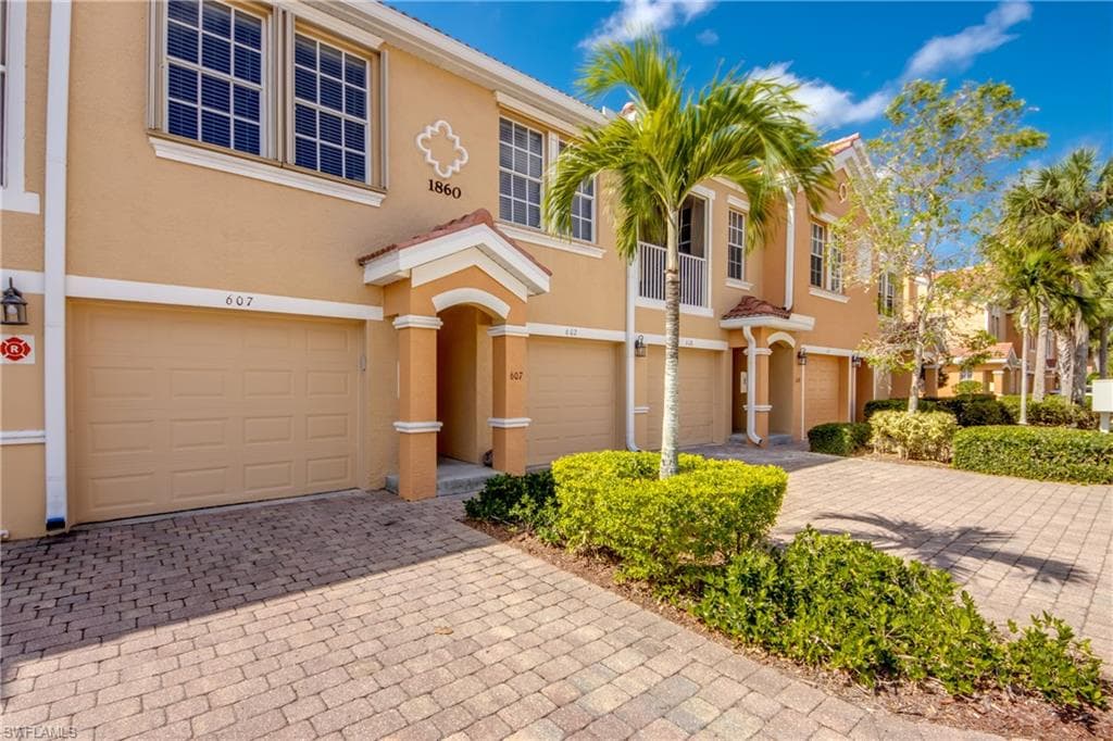 1860 Concordia Lake CIR 607 CAPE CORAL, FL 33909