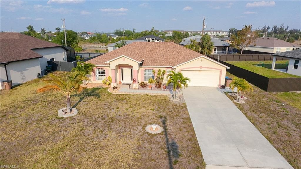 203 SW 10th PL CAPE CORAL, FL 33991