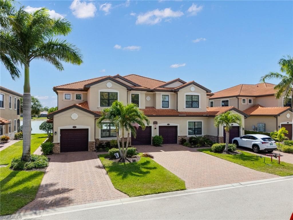 26197 Palace LN 201 BONITA SPRINGS, FL 34135
